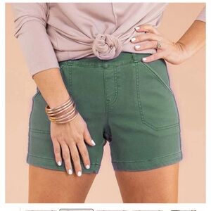 The Comfy Shorts Stretch Twill Shorts Olive Green New in bag